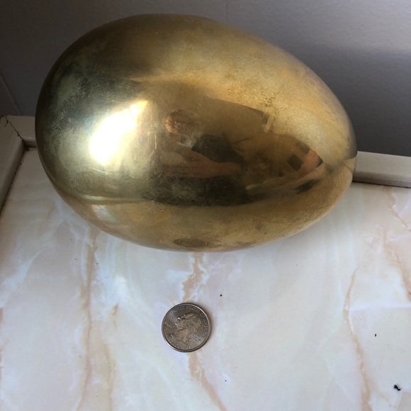 Jumbo Vintage Brass Egg with stand - Picture 7 of 7